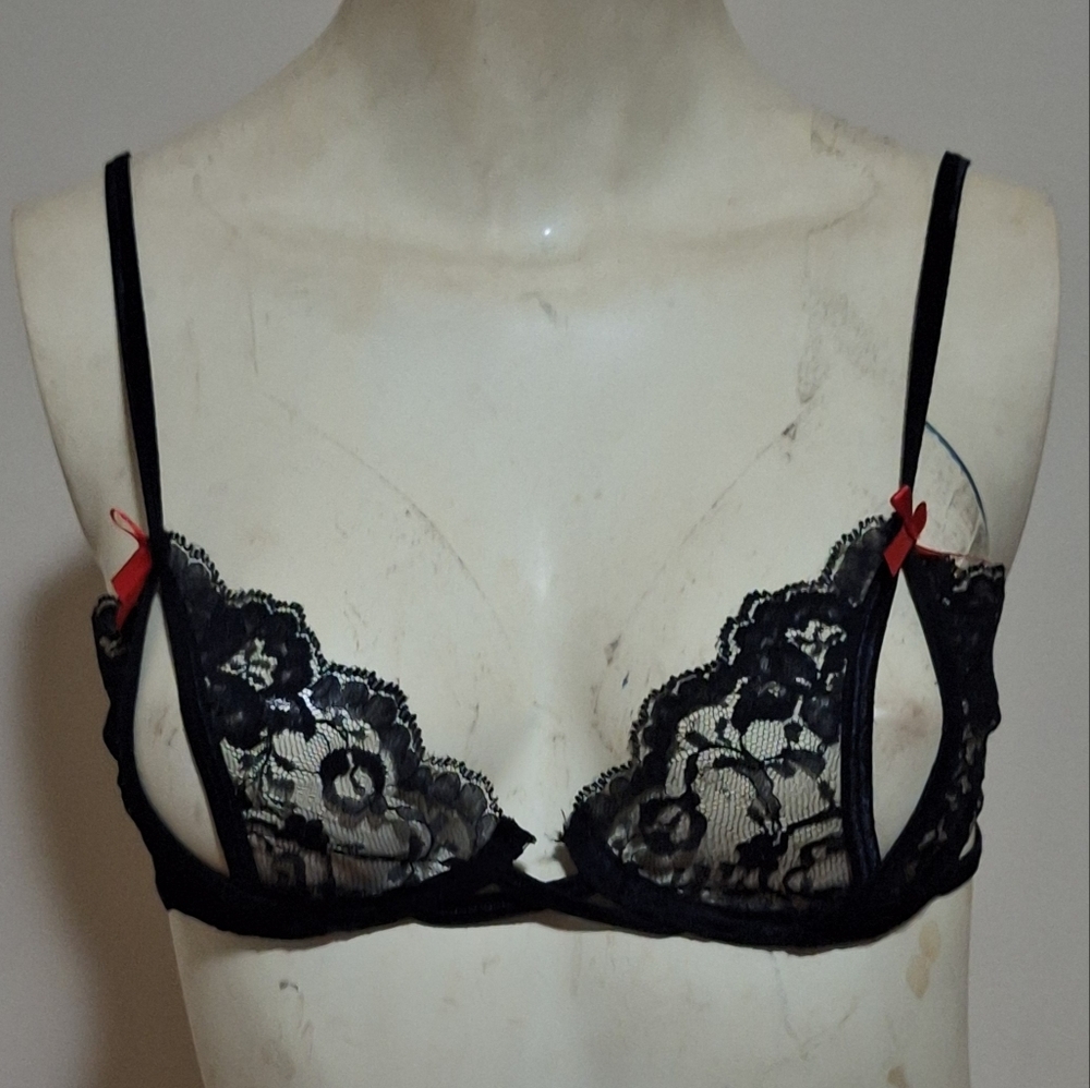 Black and Red Lace Balconette Bra with Floral Detailing